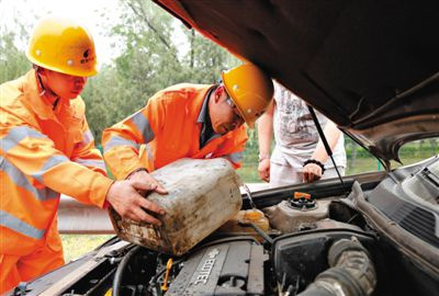 和静额尔古纳道路救援